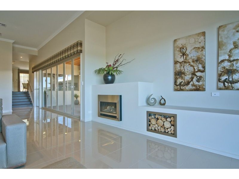 82 Highfield Drive, Craigburn Farm SA 5051