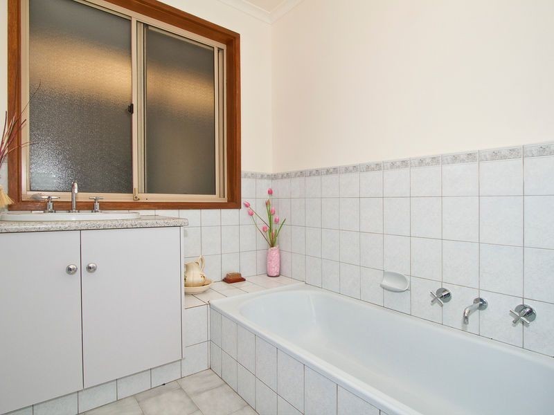 13 Chisholm Court, Golden Grove SA 5125