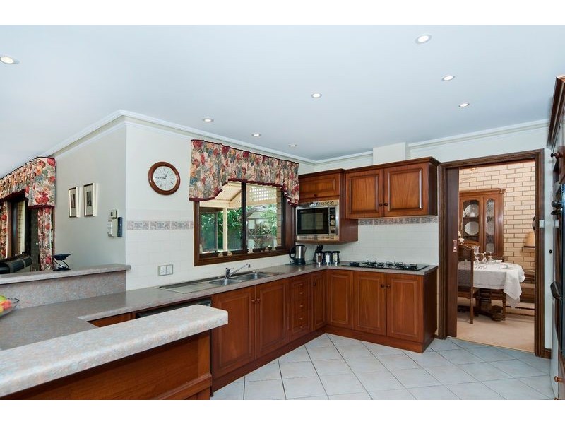 4 Swan Court, Modbury Heights SA 5092