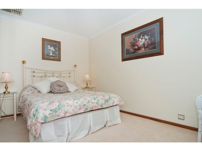 4 Swan Court, Modbury Heights SA 5092