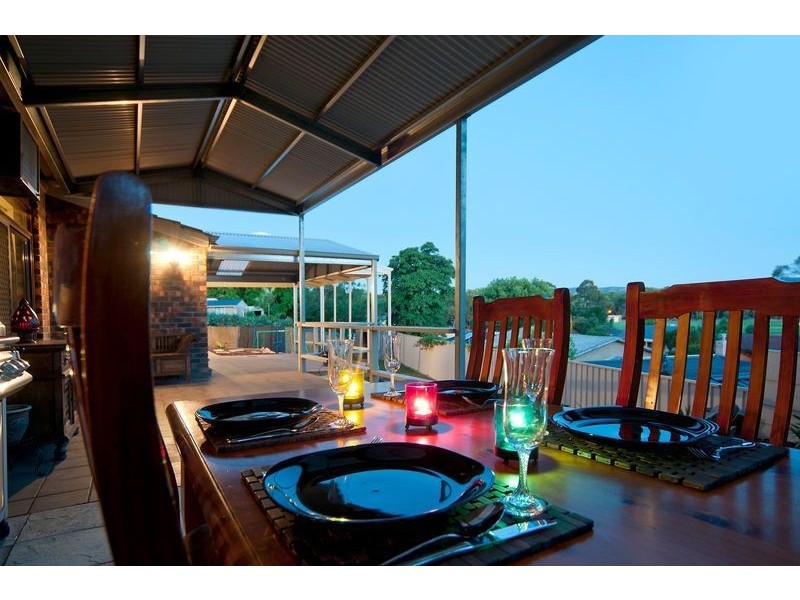 15 Geraldine Street, Valley View SA 5093