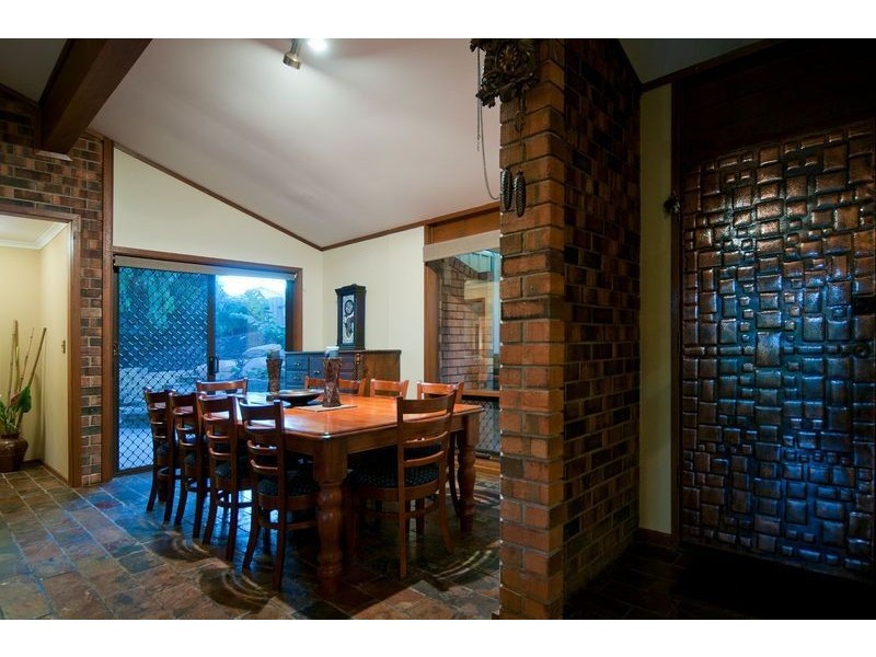 15 Geraldine Street, Valley View SA 5093