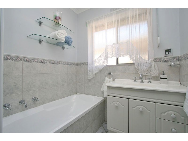 19 Carpenter Road, Parafield Gardens SA 5107