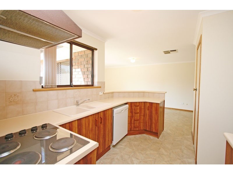 8 Taranaki Court, Greenwith SA 5125