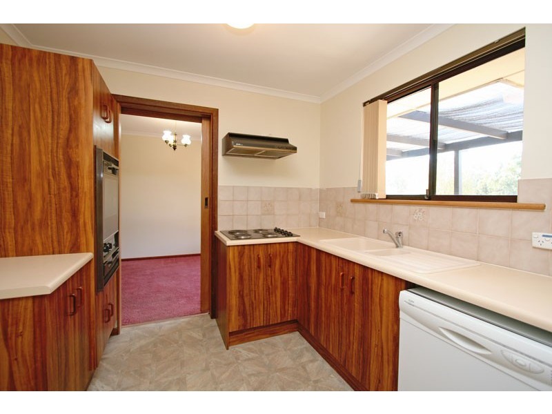 8 Taranaki Court, Greenwith SA 5125