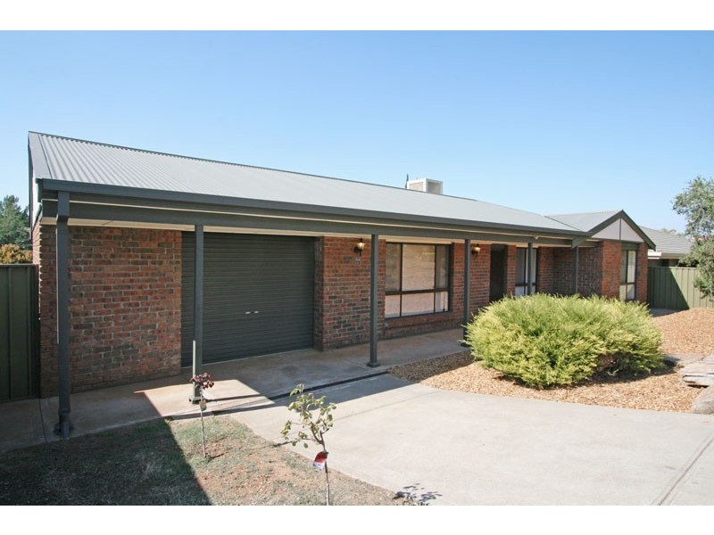 8 Taranaki Court, Greenwith SA 5125