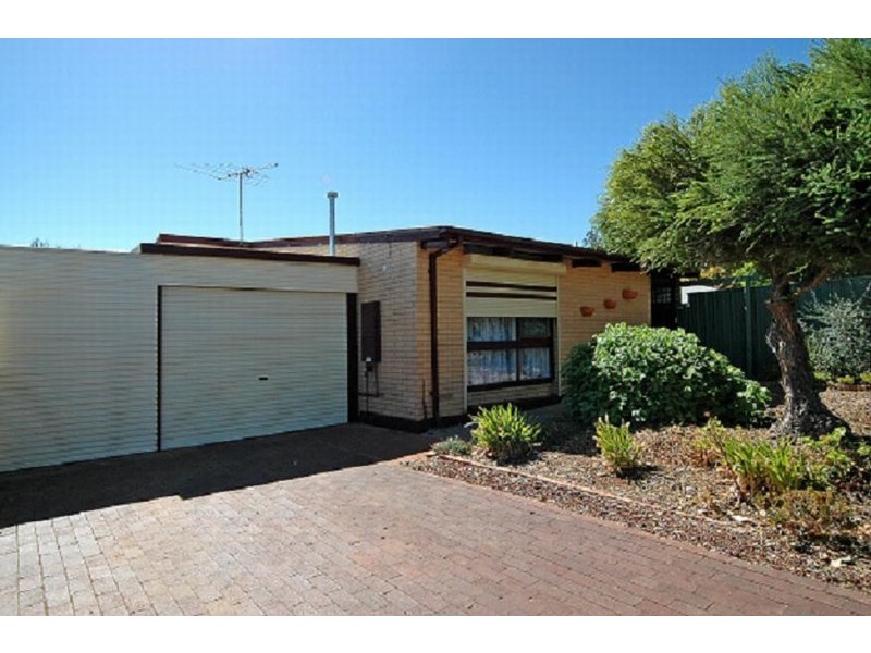22 Coorara Court, Craigmore SA 5114