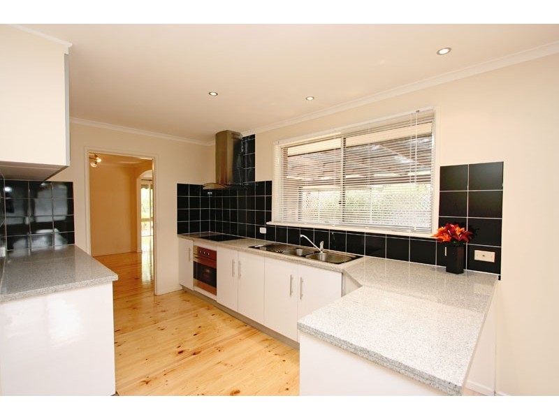 7 Valiant Court, Salisbury Heights SA 5109