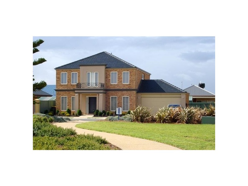 9 Iluka Crescent, Mawson Lakes SA 5095