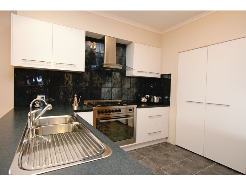 9 Iluka Crescent, Mawson Lakes SA 5095