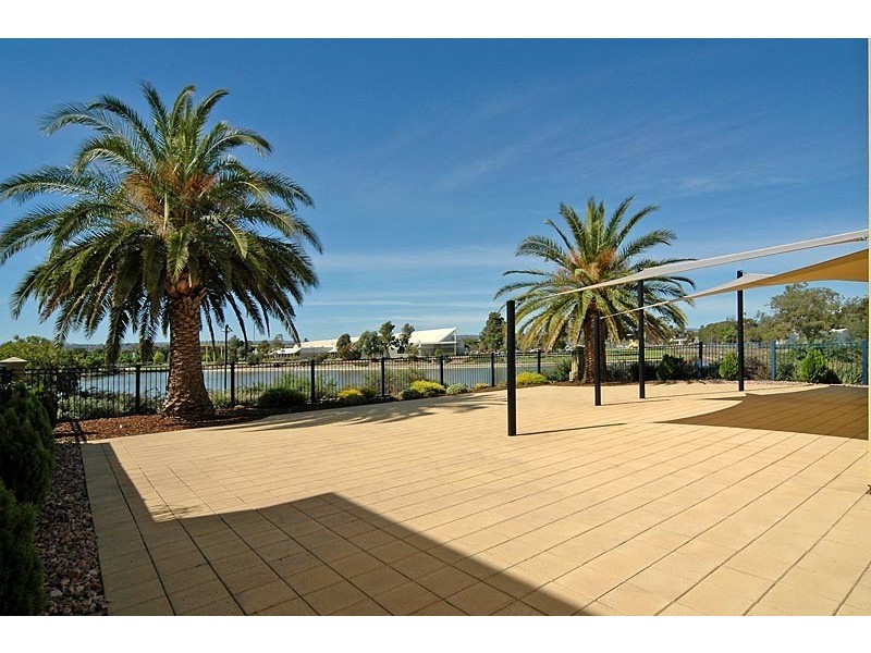 9 Mckinlay Court, Mawson Lakes SA 5095