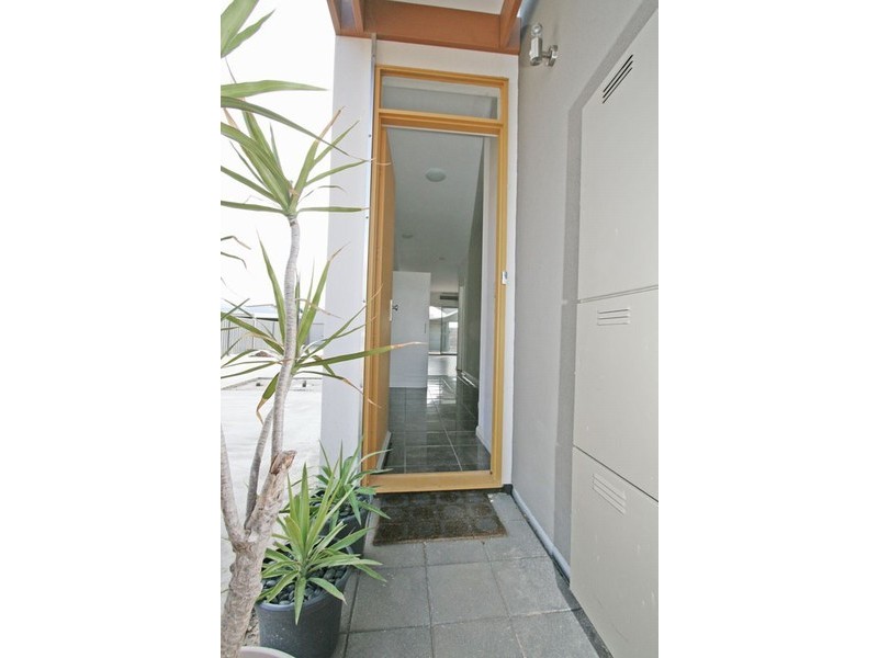 16 Robinson Street, Mawson Lakes SA 5095