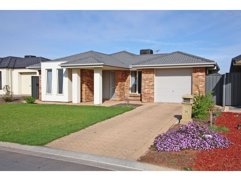 38 MacFarlane  Way, Andrews Farm SA 5114