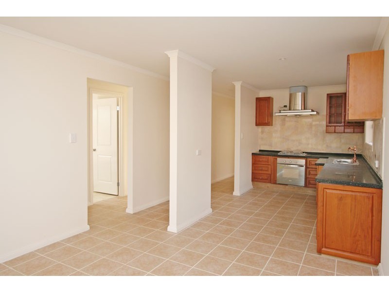 2/136 Commercial Road, Salisbury SA 5108