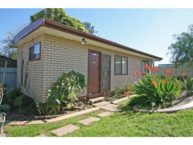 8 Duke Avenue, Para Hills SA 5096