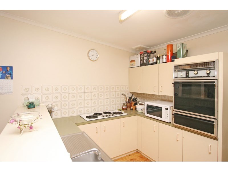 8 Duke Avenue, Para Hills SA 5096