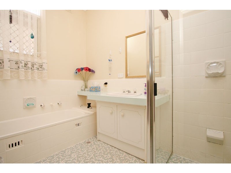 8 Duke Avenue, Para Hills SA 5096