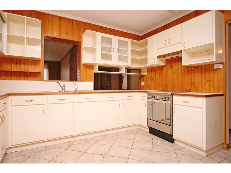 17 Douglas Avenue, Salisbury East SA 5109