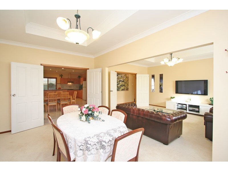 13 Gannet Street, Mawson Lakes SA 5095