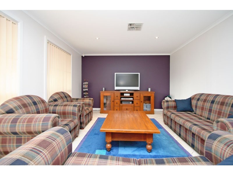 8 Whitelaws Court, Angle Vale SA 5117