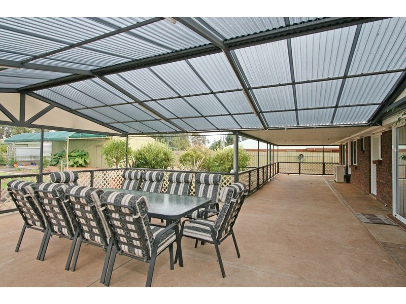 8 Whitelaws Court, Angle Vale SA 5117