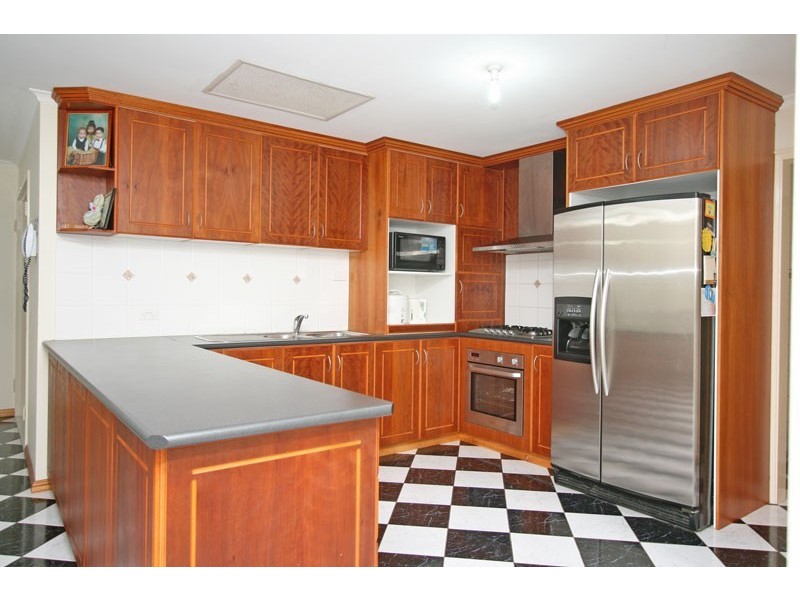 26 Maguire Crescent, Burton SA 5110