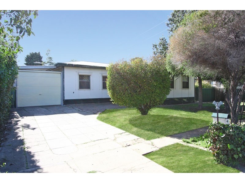 4 Sudholz Road, Windsor Gardens SA 5087