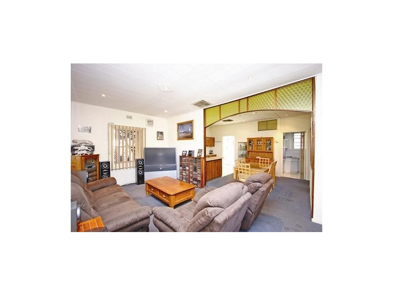 4 Sudholz Road, Windsor Gardens SA 5087