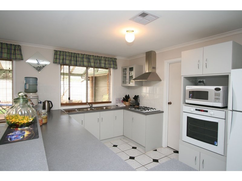 30 Petersens Parade, Salisbury Downs SA 5108