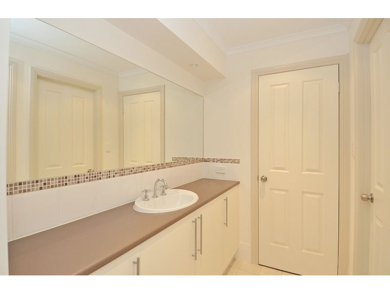 5 Lakeridge Circuit (Springbank Waters), Burton SA 5110