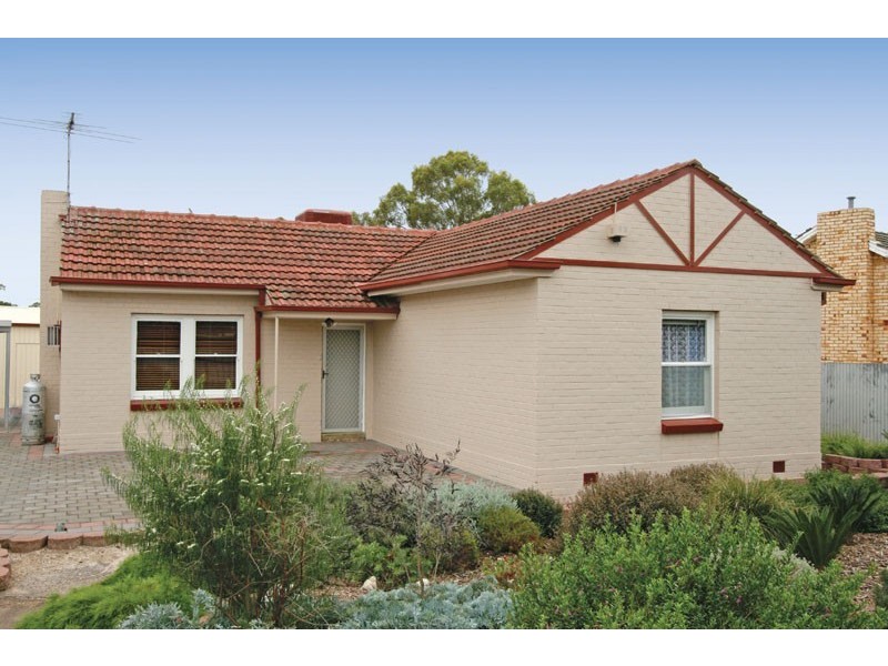 21 Rollison Road, Elizabeth Vale SA 5112