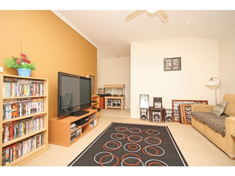 21 Rollison Road, Elizabeth Vale SA 5112