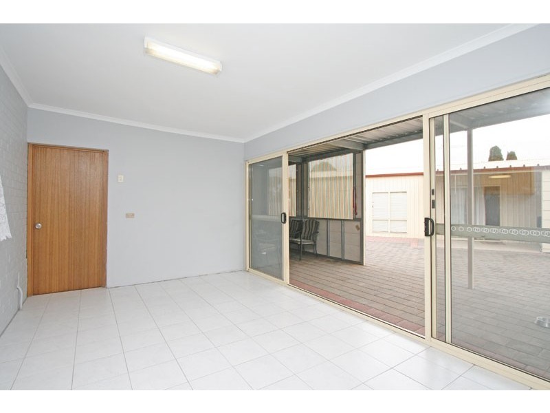 21 Rollison Road, Elizabeth Vale SA 5112