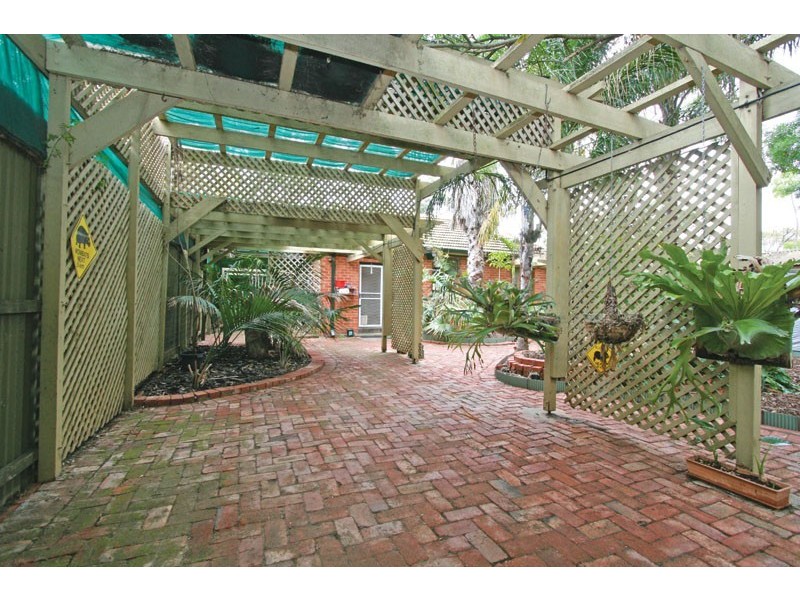 6 Woodfalls Road, Elizabeth Vale SA 5112