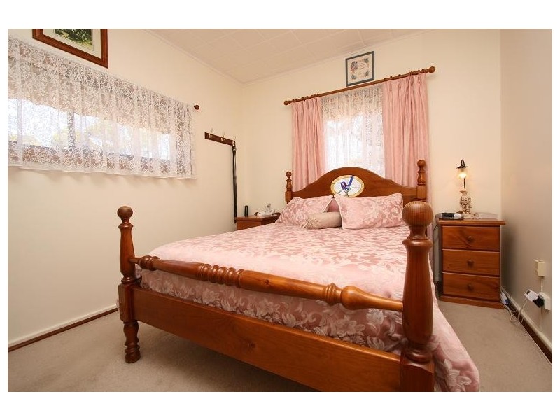 11 Boronia Crescent, Elizabeth Vale SA 5112