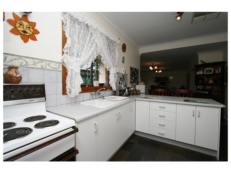 11 Boronia Crescent, Elizabeth Vale SA 5112