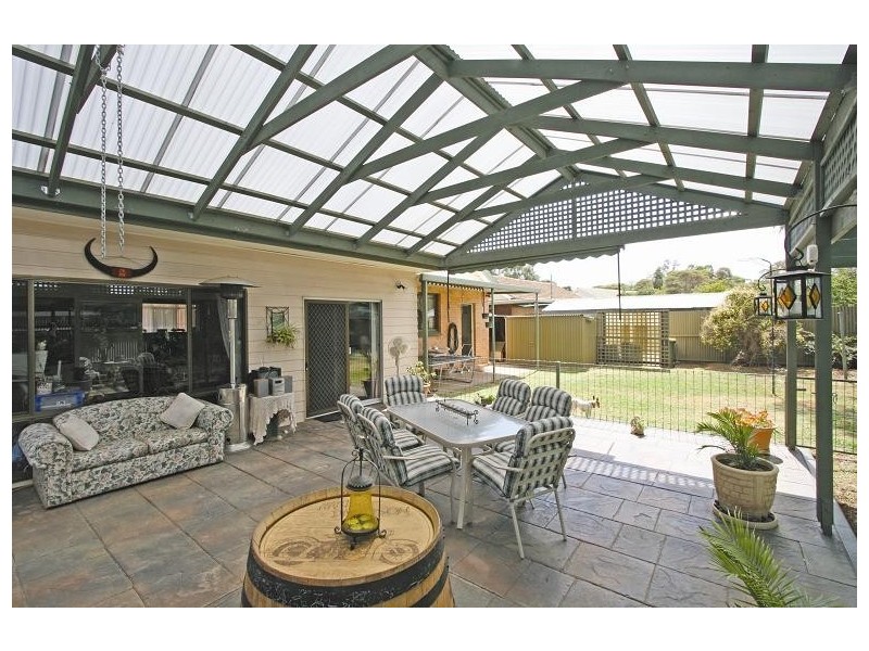 11 Boronia Crescent, Elizabeth Vale SA 5112