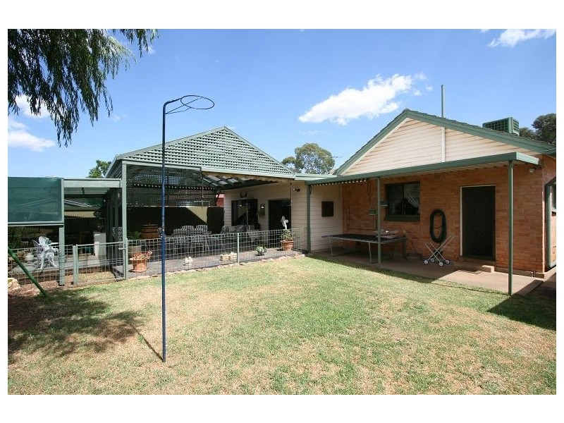 11 Boronia Crescent, Elizabeth Vale SA 5112