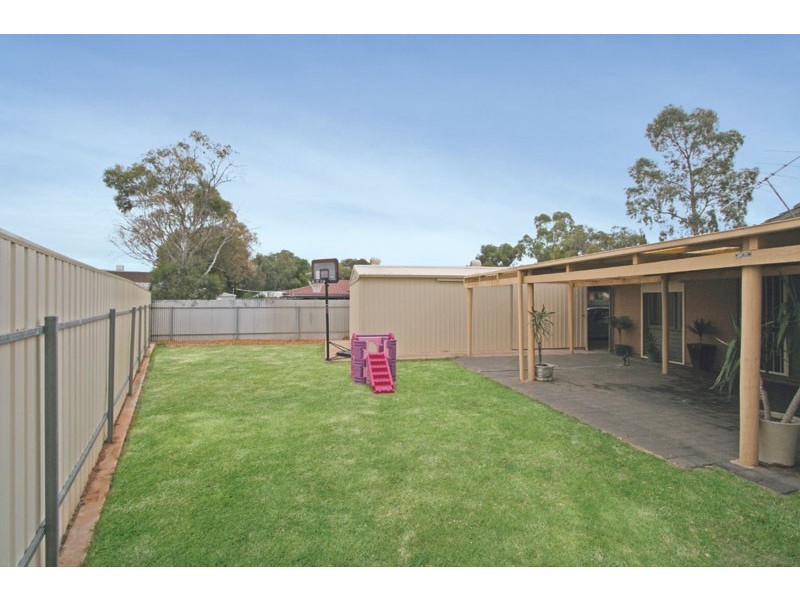 2 Venlo Court, Salisbury Downs SA 5108