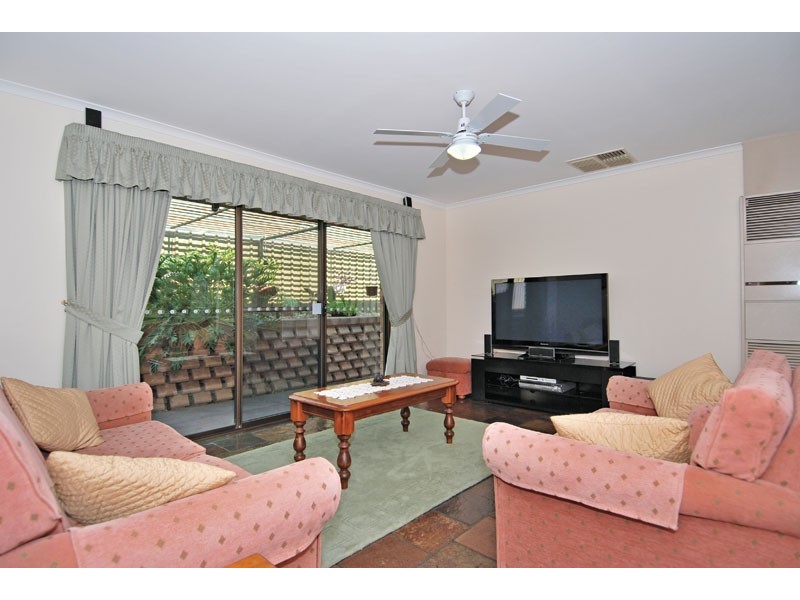 13 Meadow Lane, Gulfview Heights SA 5096