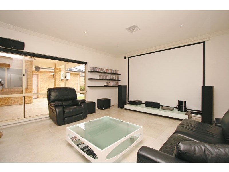 16 Springbank Boulevard, Burton SA 5110