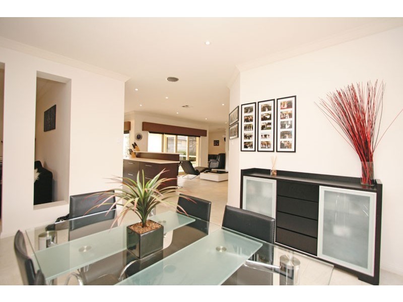 16 Springbank Boulevard, Burton SA 5110