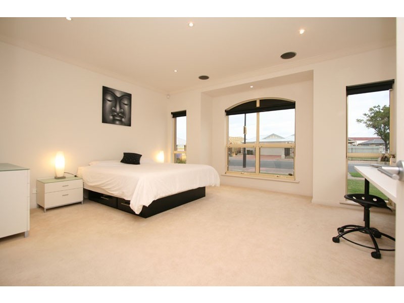 16 Springbank Boulevard, Burton SA 5110