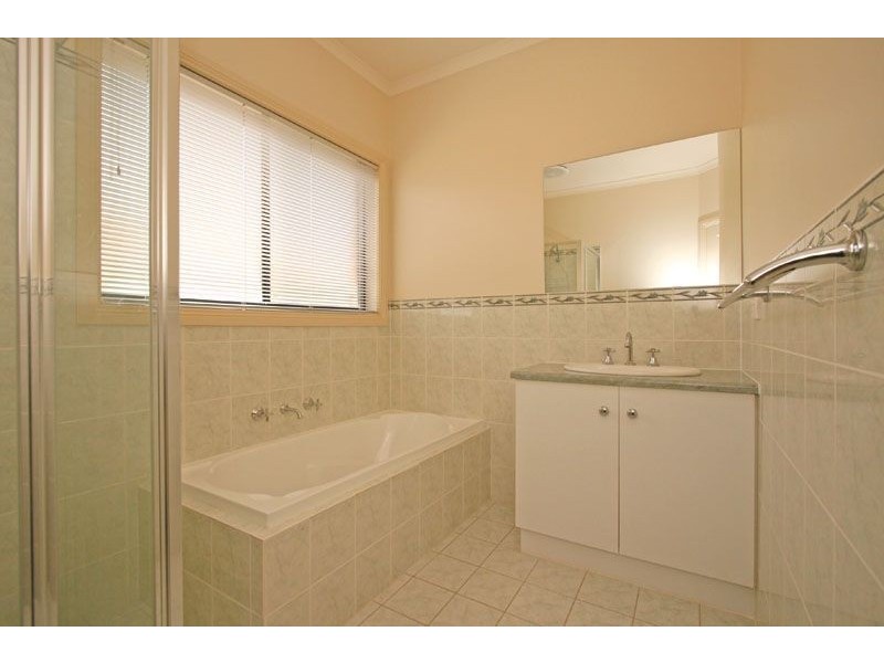 25 Springbank Boulevard, Burton SA 5110