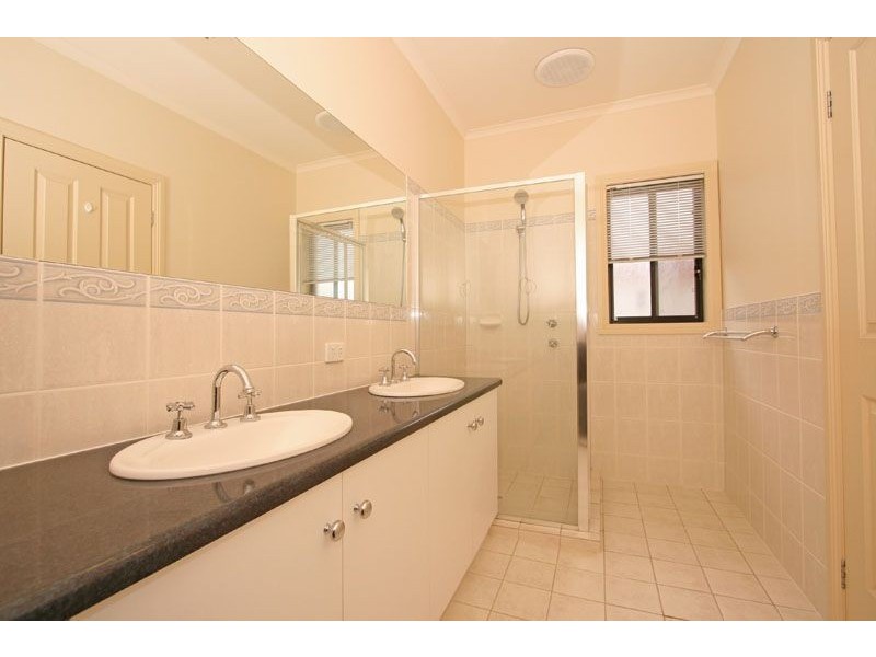 25 Springbank Boulevard, Burton SA 5110