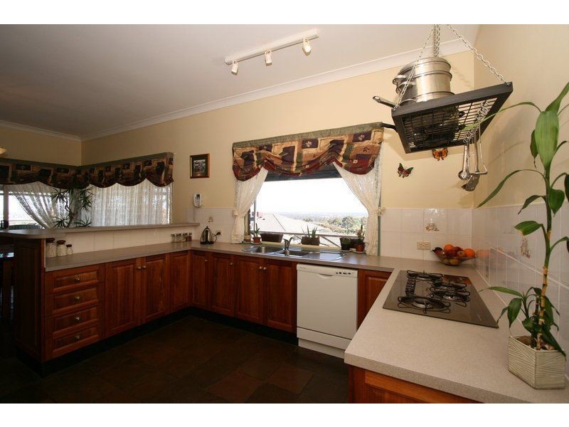 33 Williams Road, Hillbank SA 5112