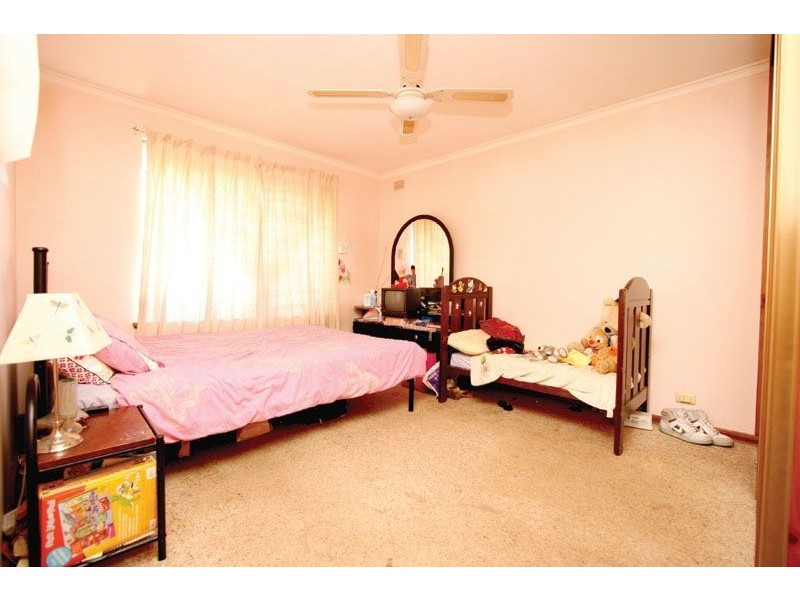 76 Spains Road, Salisbury Downs SA 5108