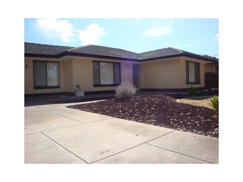 27 Universal Road, Salisbury Downs SA 5108