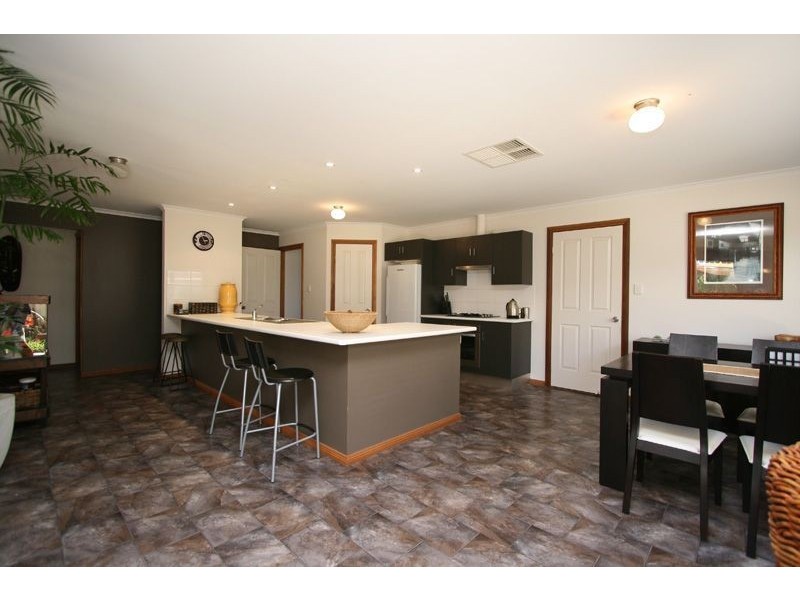 74 Springbank Blvd, Burton SA 5110