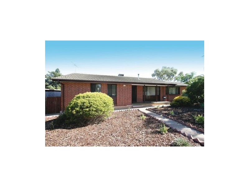2 Paginton Cres, Elizabeth East SA 5112